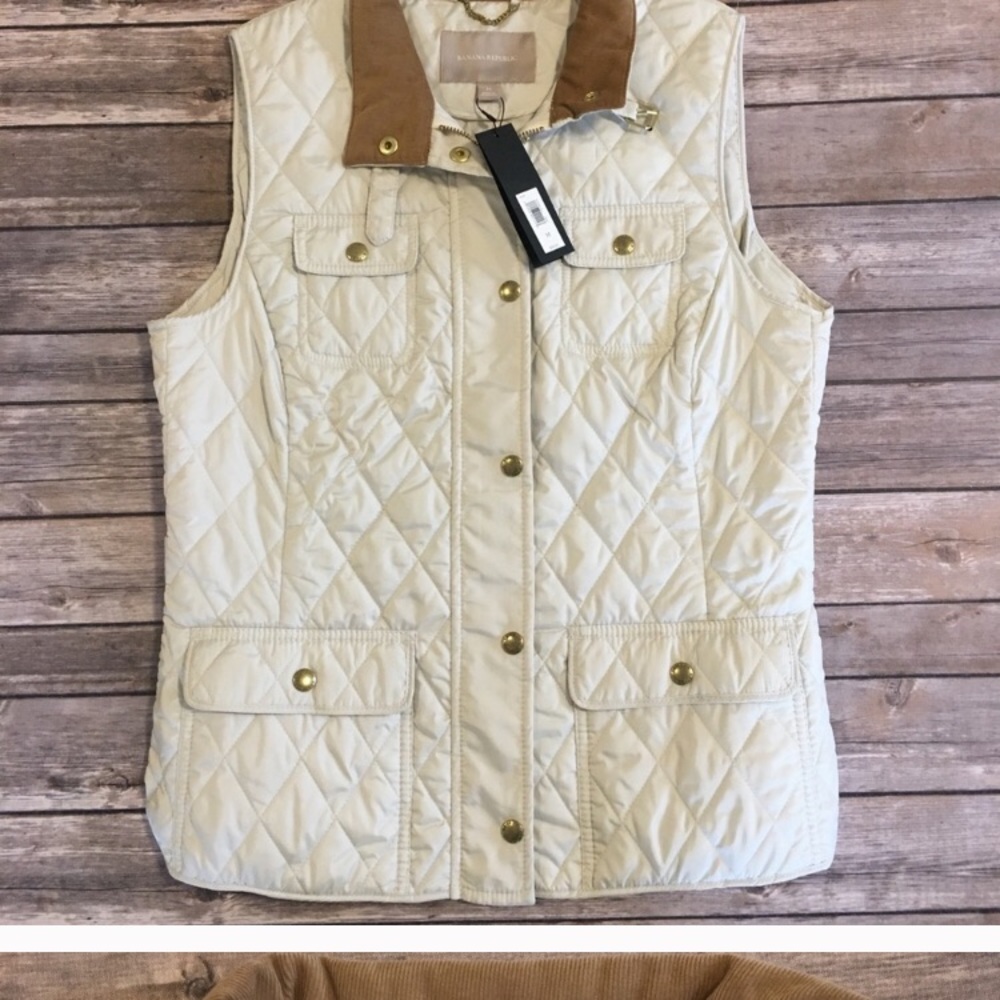 New Bananna Republic cream vest